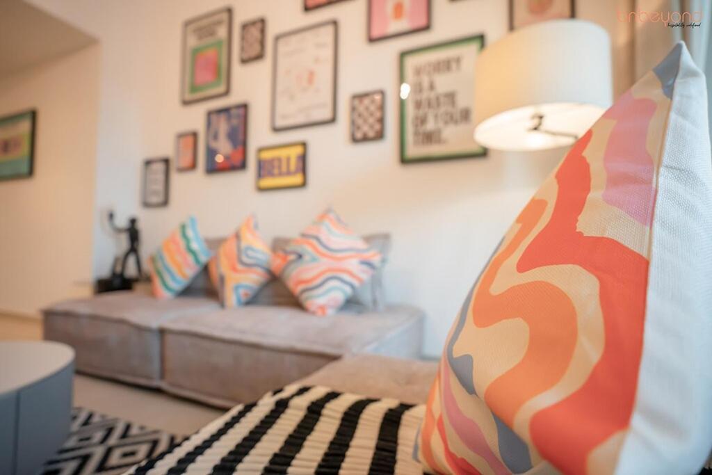 Bnbeyond's Artistic Luxe Retreat With Burj Views