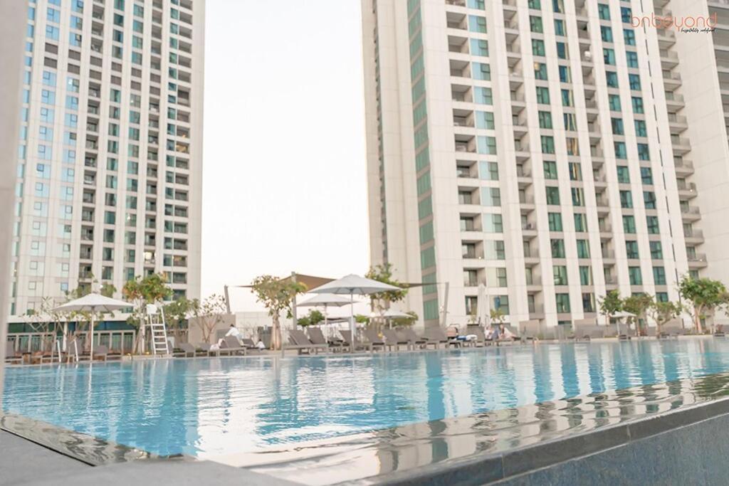 Bnbeyond's Artistic Luxe Retreat With Burj Views Apartment