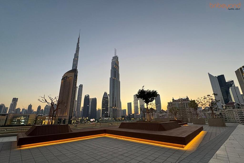 Bnbeyond's Artistic Luxe Retreat With Burj Views *