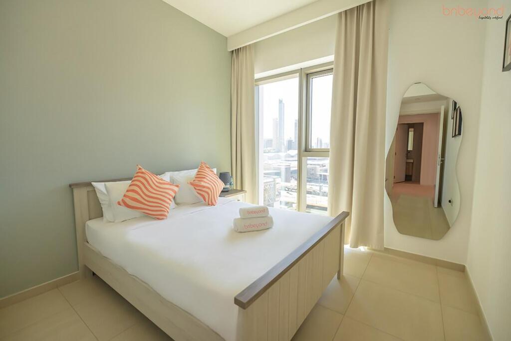 Bnbeyond's Artistic Luxe Retreat With Burj Views * Dubai