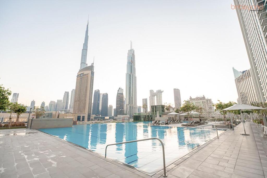 Bnbeyond's Artistic Luxe Retreat With Burj Views Apartment Dubai