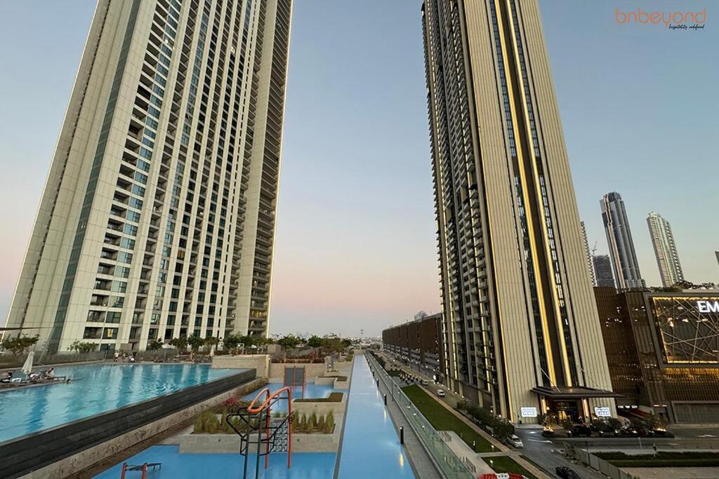 Bnbeyond's Artistic Luxe Retreat With Burj Views Apartment